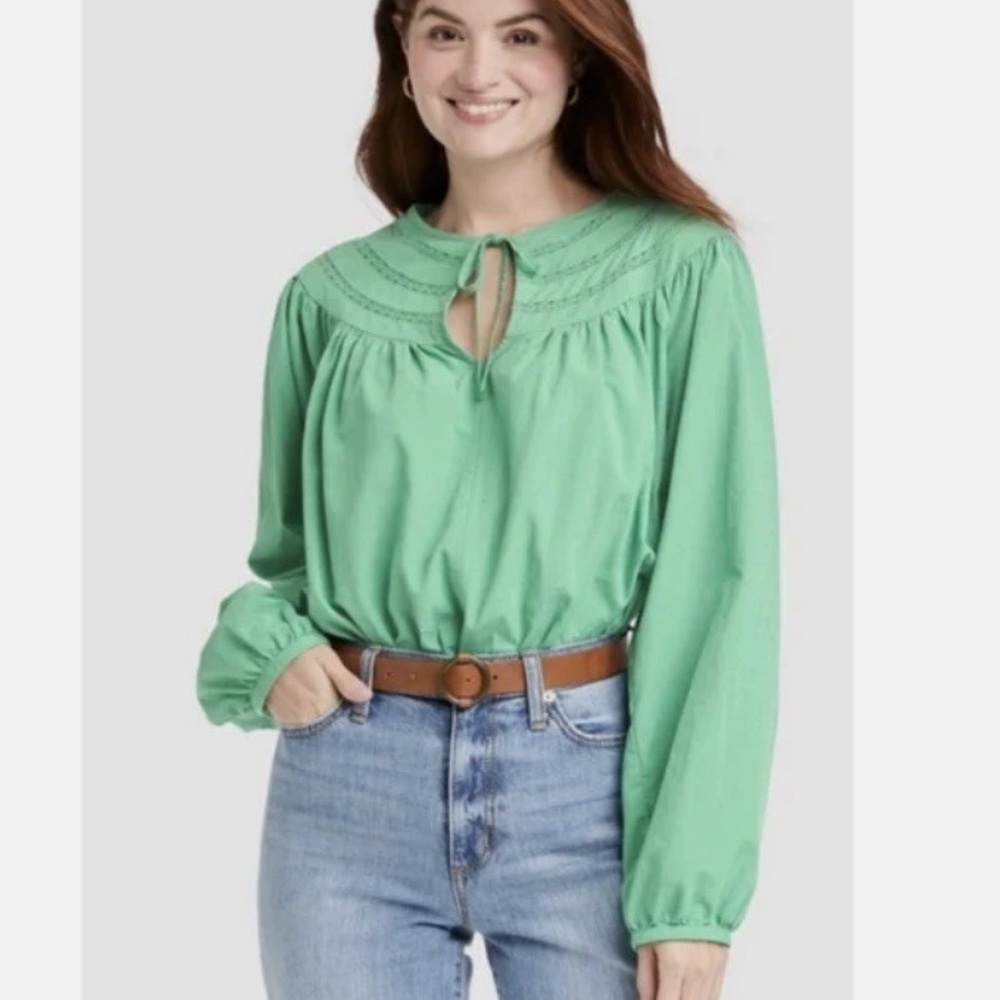 Universal Thread Women's Balloon Long Sleeve Tie-Front Blouse Green Cottagecore
